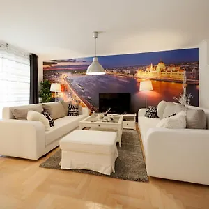 Gde Hollo Appartement